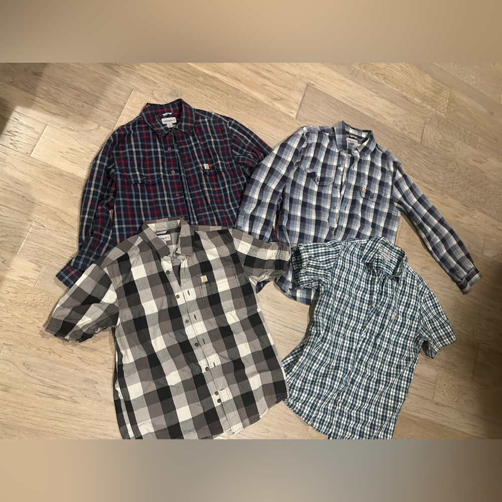 Carhartt men’s medium button shirts